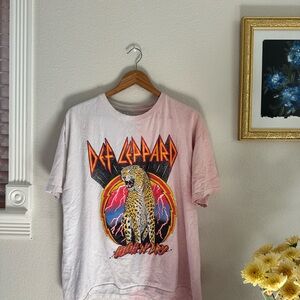 Def Leppard Graphic T-Shirt